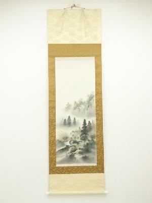 秀水筆　淡彩山水　肉筆絹本掛軸（保護箱）